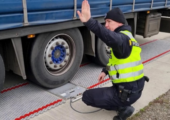 ŘSD buduje u hlavního tahu v Harrachově kontrolní místo pro vážení kamionů