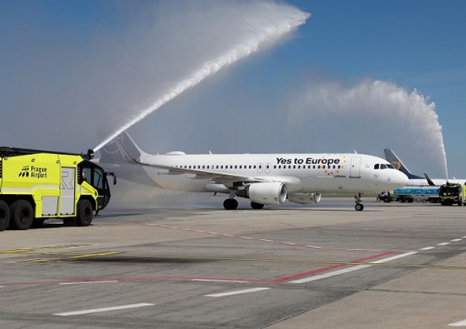 ​Pražské letiště oslavilo 20. výročí vstupu ČR do EU výročí se speciálním livery Lufthansy