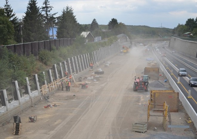 ​ŘSD podepsalo s MI Roads smlouvu na D11 Trutnov-hranice, stavba začne 11. října