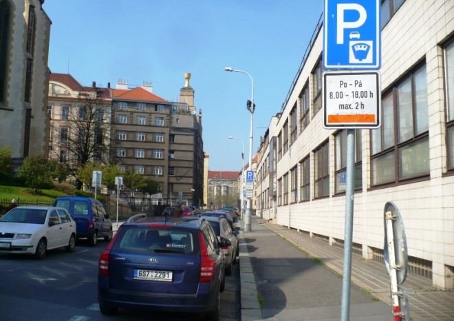 Praha chystá od jara nový systém placeného parkování