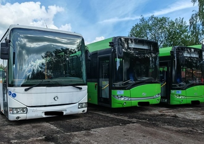​Středočeský kraj posílá na Ukrajinu jako humanitární pomoc dvanáct starších autobusů