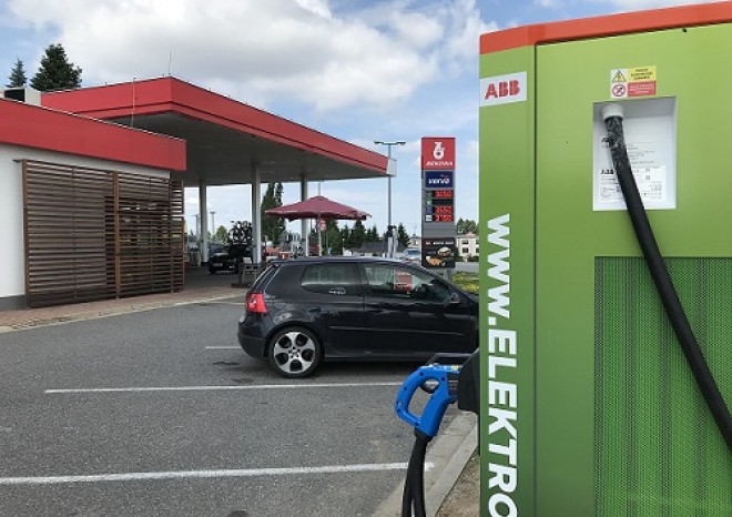 ​Benzina ORLEN otevřela již třicátý rychlodobíjecí stojan, tentokrát v Jihlavě