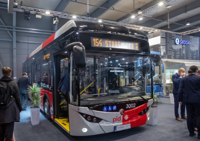 DPP a Škoda Transportation představily nový elektrobus pro Prahu