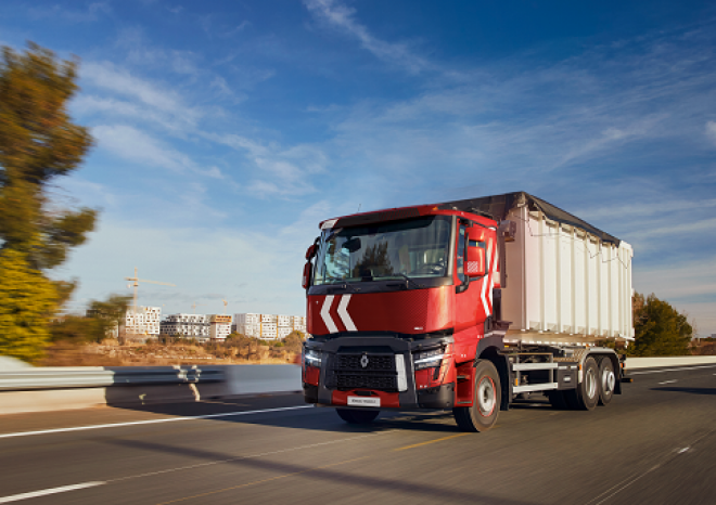 ​Renault Trucks digitalizuje interiéry kabin a posiluje bezpečnostní prvky