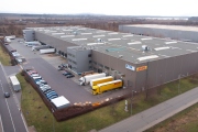 DHL proměnila distribuční centrum pro Eaton v uhlíkově neutrální provoz