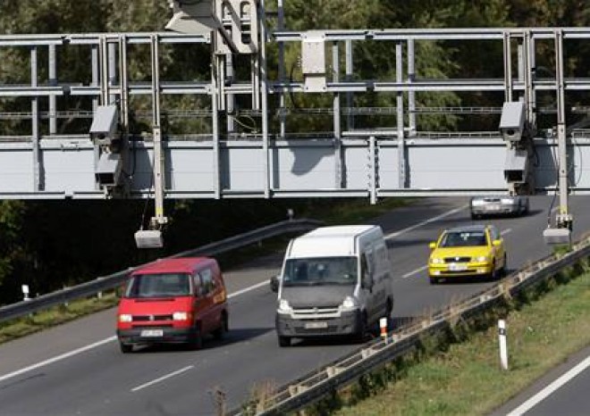 Mýtné na německých dálnicích pro osobní auta možná zaplatí hlavně
cizinci