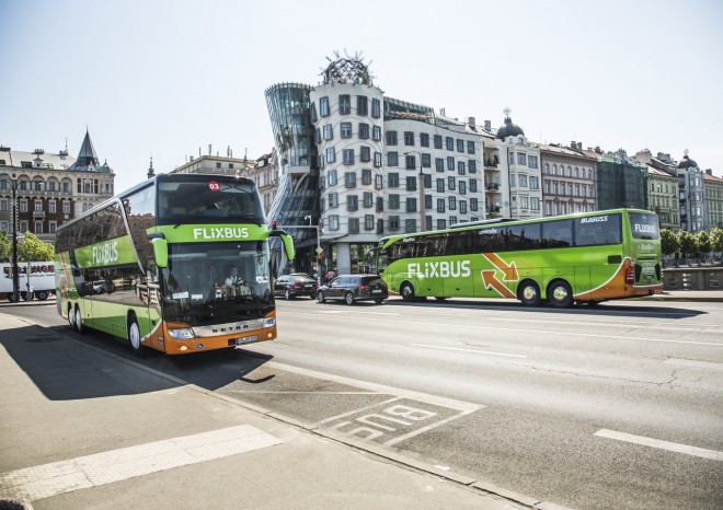 FlixBus zahájil spojení z jižních Čech do Vídně i Budapešti