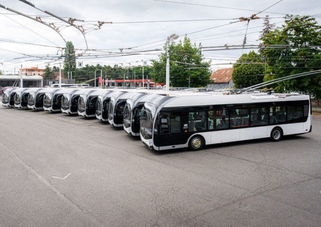 Pardubická flotila se rozroste o dalších 10 trolejbusů od Škoda Group