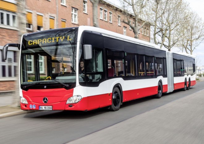 Daimler představí nejdelší kloubový autobus