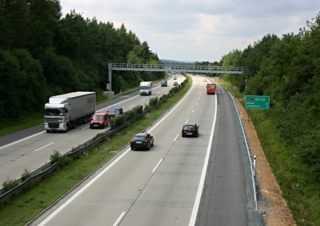 Sobotka: Rostoucí ekonomiku brzdí dopravní infrastruktura