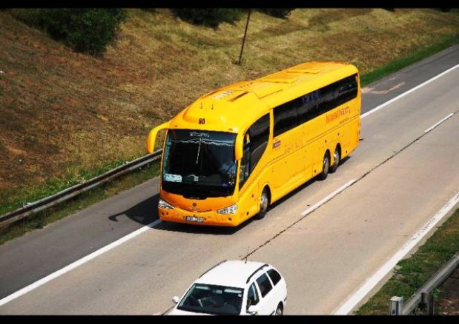 Rekonstrukce D1 zatím lidi z autobusů nevyhnala