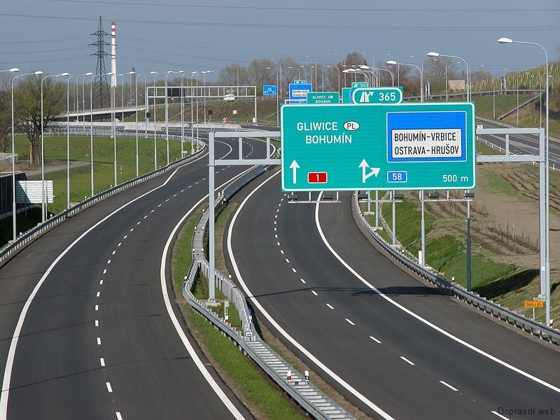 Dálnice spojující Českou republiku a Polsko stále není otevřena.