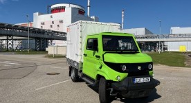 ČEZ po sto letech začal používat užitkový elektromobil s korbou