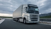 ​Volvo Trucks umožňuje dopravcům neplatit první tři měsíce jistinu ze splátek