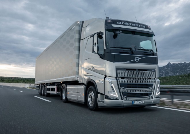 ​Volvo Trucks umožňuje dopravcům neplatit první tři měsíce jistinu ze splátek