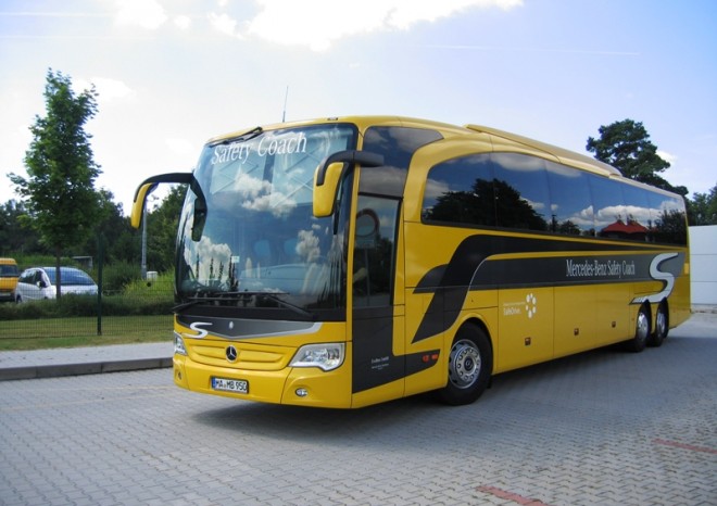 Evobus v Praze uvedl Travego Euro 6 s bezpečnos­tními prvky