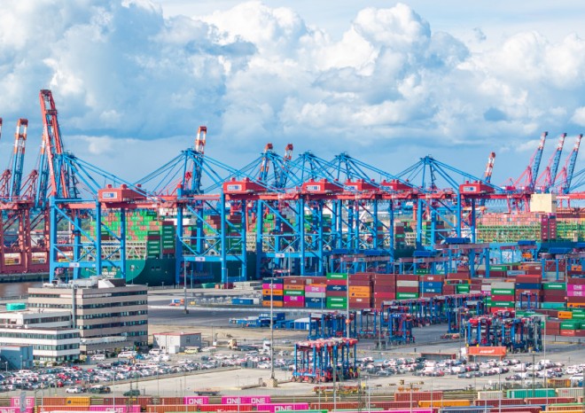 Hamburský přístav začal rok pozitivně