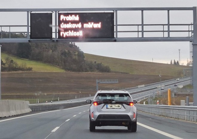 ​Na dálnici D4 začalo vážení kamionů a měření rychlosti