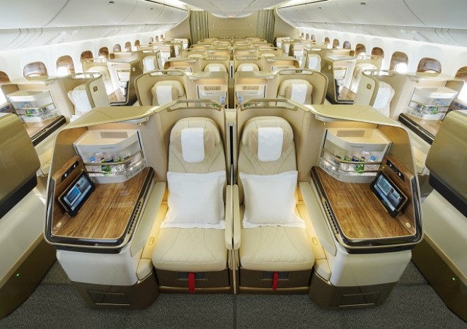 ​Emirates nasazují modernizované Boeingy 777 do Soulu a na londýnský Stansted