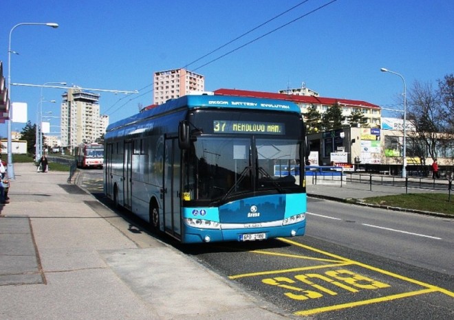 Elektrobus Škoda Perun prošel zkušebním provozem v Brně