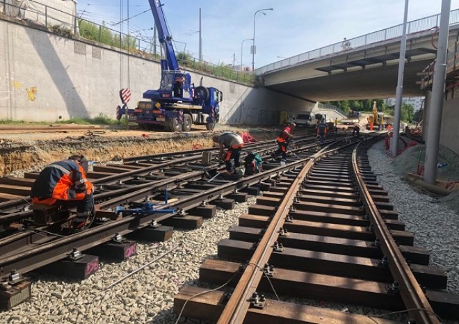 ​Pražská strojírna dodává do Brna výhybky pro tramvaje