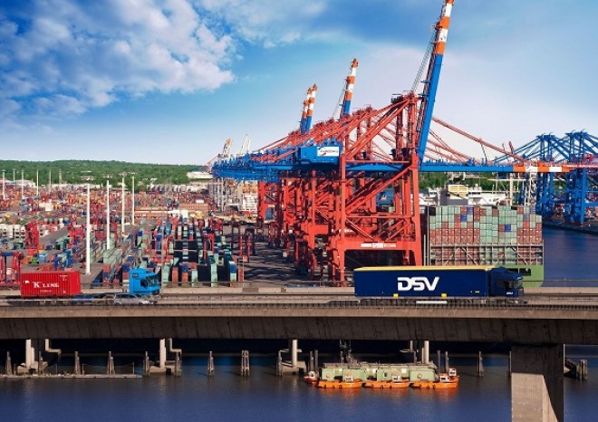 ​DSV: V globální logistice je lepší vsadit na velké dopravce