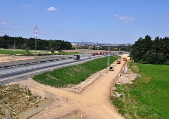 Stát by během tří let mohl postavit 60 kilometrů dálnic