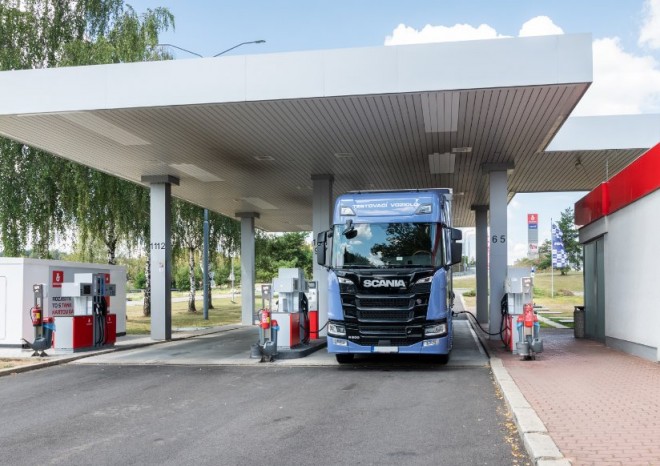 Benzina zavádí samoobslužné oboustranné tankování pro nákladní automobily