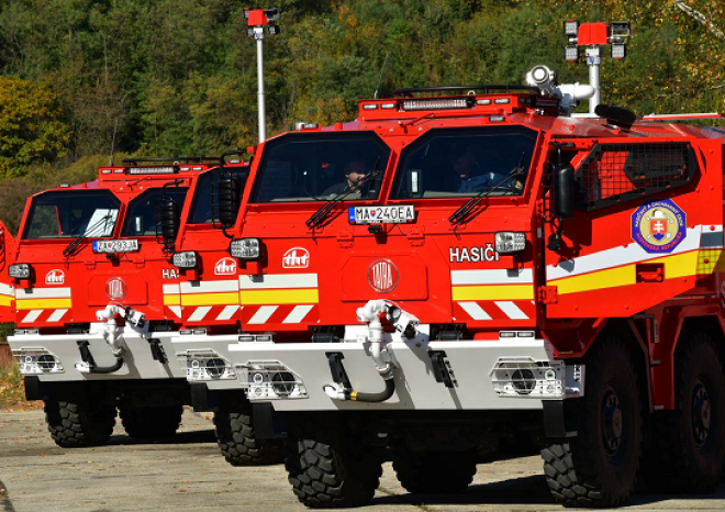 ​Slovenští hasiči získali nová pancéřovaná speciální vozidla Titan na podvozku Tatra Force