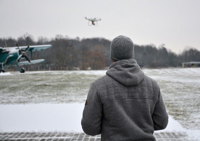 ​Na padesát tisíc majitelů dronů čeká do konce roku registrace