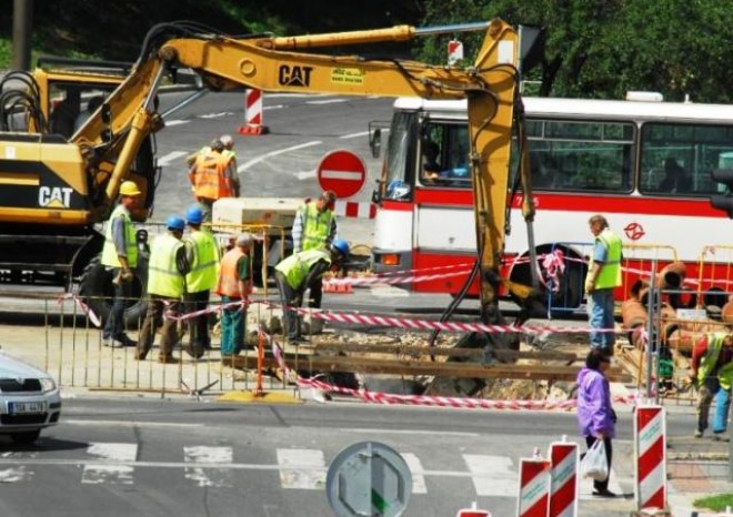 TSK potřebuje na opravu komunikací v Praze 21 miliard Kč