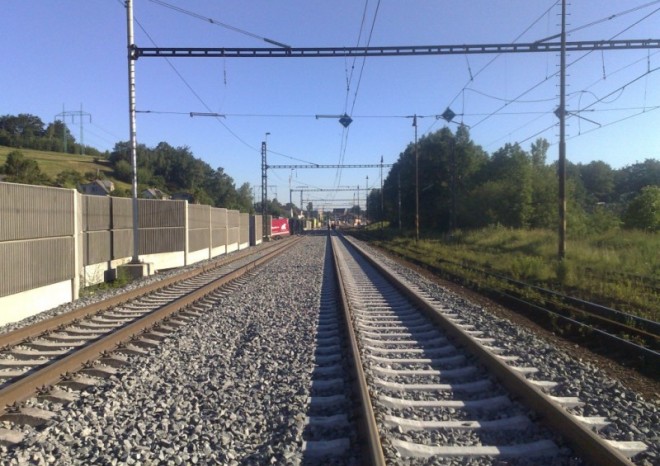 Vlaky na Slovensko jezdí po nových kolejích