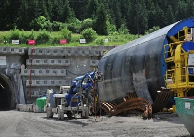 ​Skanska uspěla v soutěži na dostavbu slovenské D1