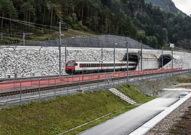 Pravidelný provoz v Gotthardském tunelu běží hladce