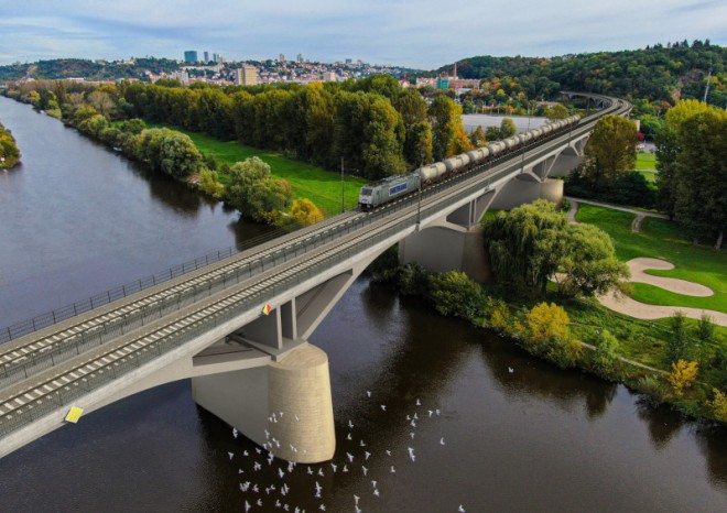 Těžké lokomotivy prověřily Branický most, dvojkolejný provoz začne příští týden