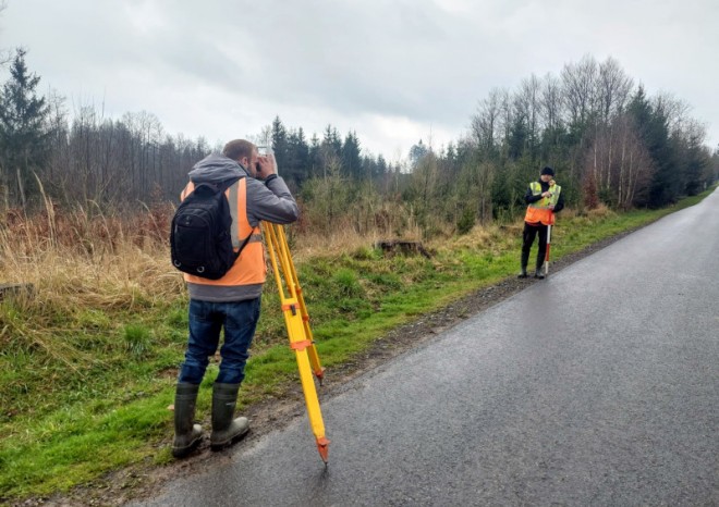 Geodeti pracují na mapových podkladech pro VRT na Vysočině a v Moravské bráně