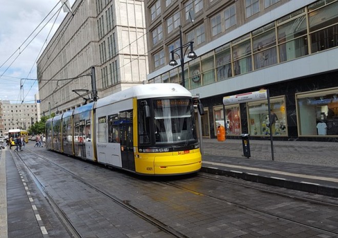 ​Nejlepší hromadnou dopravu na světě má podle průzkumu Berlín, Praha je druhá