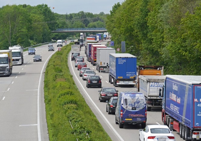 Spediční a logistické svazy požadují vyvážený přístup k emisím CO2