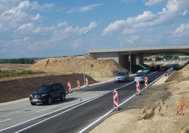 Plán na dvouproudou silnici na Vídeň vyvolal ostrou polemiku