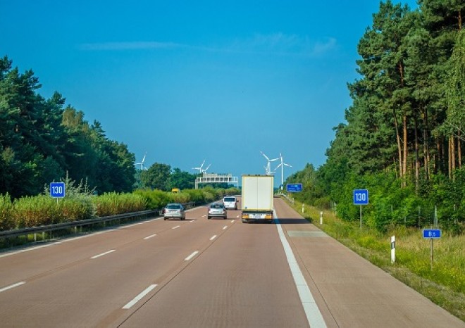 ​Poplatky za dálnice proti loňsku zdražily ve dvou sousedních státech