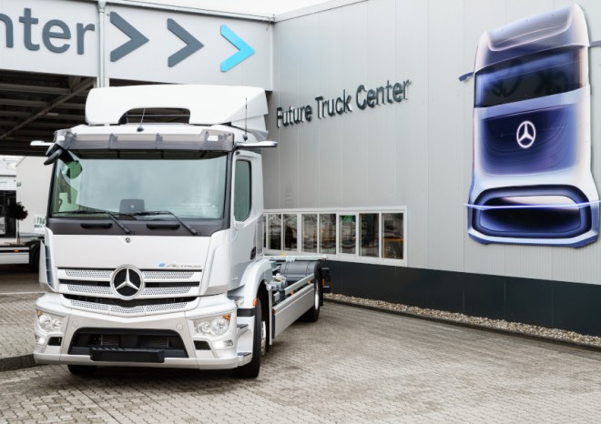 Mercedes-Benz Trucks slaví 60 let ve Wörthu