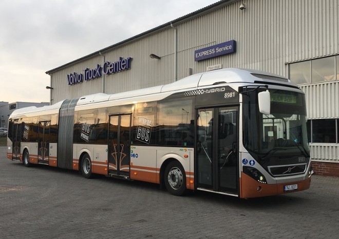 ​Provozní test hybridního autobusu Volvo 7900LAH u DP hl. města Praha