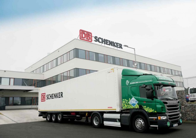 DB Schenker snižuje emise v pozemní, letecké i námořní dopravě