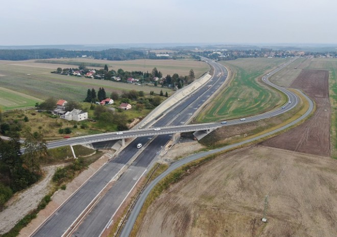 ​V prosinci mají být zprovozněny dva úseky na dálnici D6