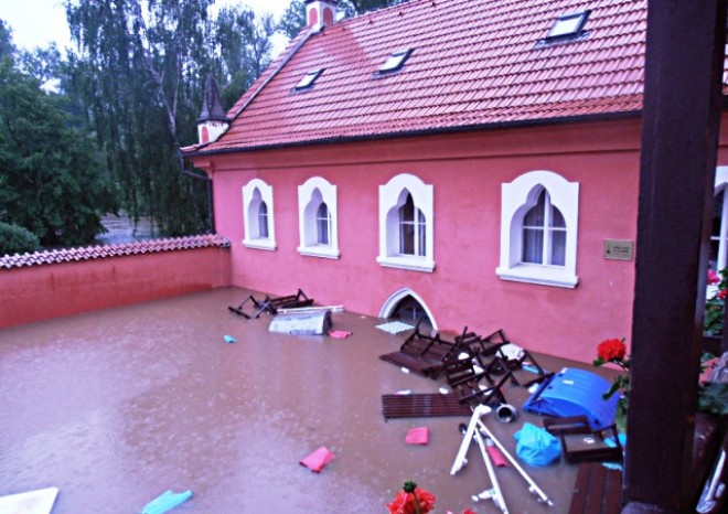 Povodně odstartovaly vlnu solidarity