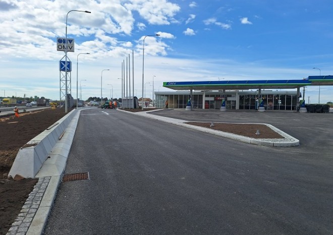 ​ŘSD otevírá modernizovanou odpočívku Klíčany na dálnici D8 ve směru na  Prahu