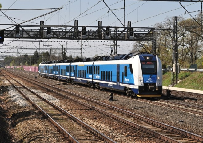 Vlaky z Olomouce do Ostravy dále zajistí České dráhy