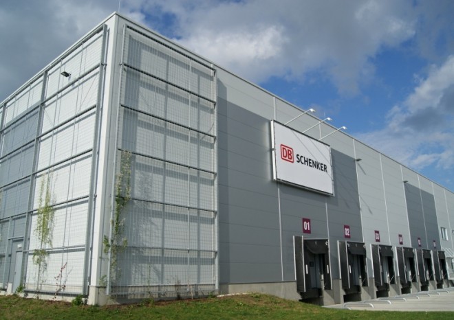 DB Schenker otevírá v ČR dvě nová logistická centra