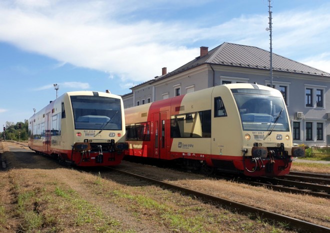 Vlaky RegioSpider vyjely na trať z Postoloprt do České Lípy