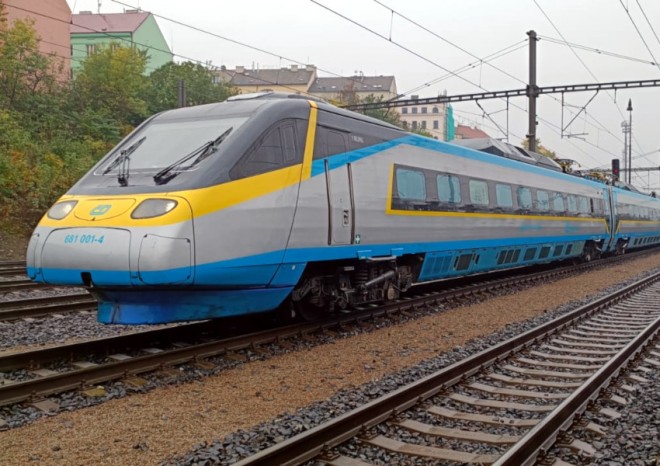 ČD: Do provozu se vrátilo páté pendolino, skončil provoz náhradních souprav